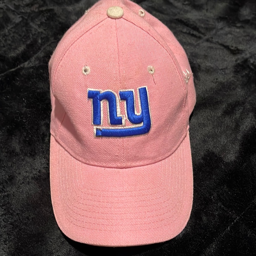 GIANTS football woman’s hat with bel crow strap to adjust